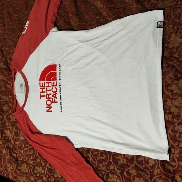 The North Face Tops - Women's North face baseball tee 3/4 leg sleeve size large heathered red & white